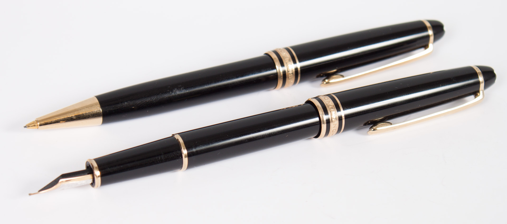 Appraisal: Montblanc Meisterstuck pen and pencil black cased fountain pen with