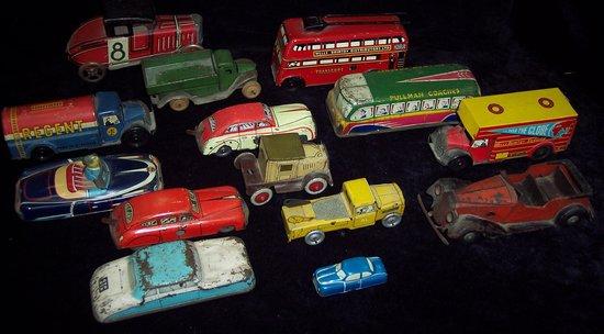 Appraisal: Fourteen tinplate and other vehicles