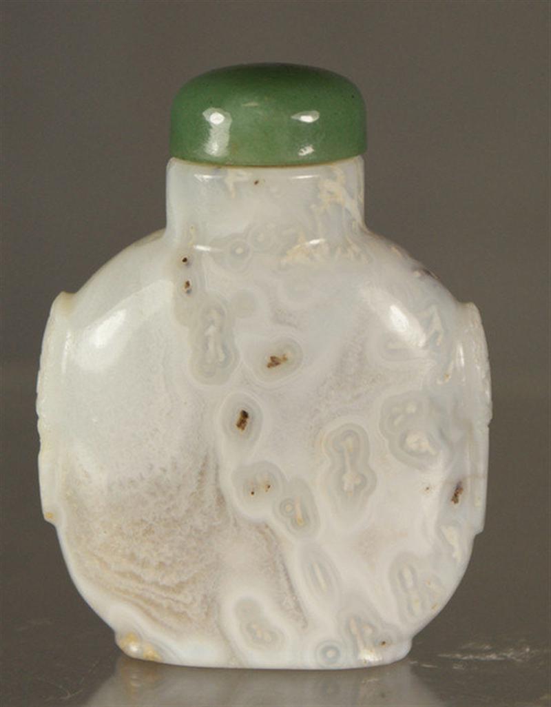 Appraisal: carved macaroni agate snuff bottle carved shoulder decoration jade stopper