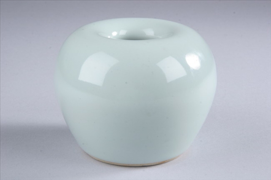 Appraisal: CHINESE CLAIR-DE-LUNE PORCELAIN BRUSH WASHER Qianlong underglazed blue seal mark