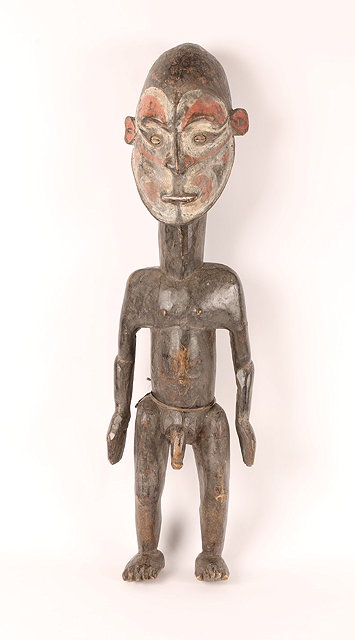 Appraisal: A PAPUA NEW GUINEA CARVED WOODEN MALE FIGURE with painted