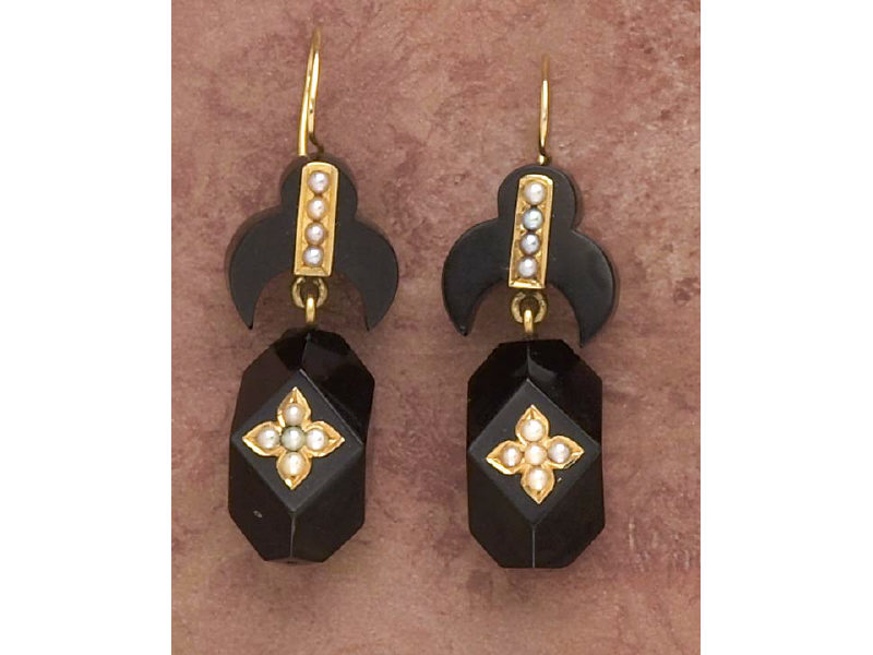 Appraisal: VICTORIAN MOURNING EARRINGS A pair of onyx drop earrings circa