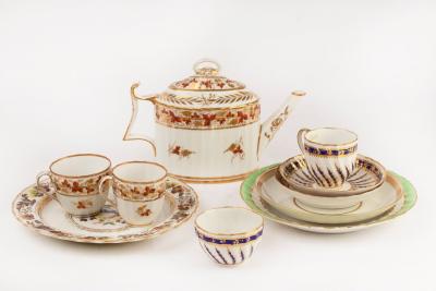 Appraisal: A group of Derby teawares circa comprising a fluted teapot