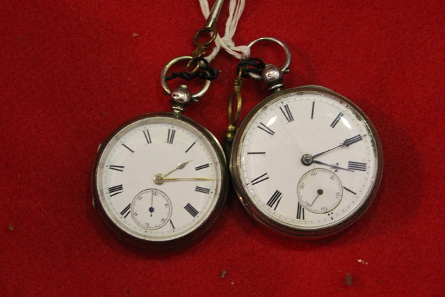 Appraisal: A SILVER POCKET WATCH with enamel dial and engine turned