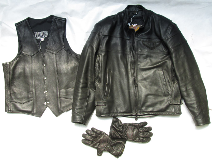 Appraisal: HARLEY DAVIDSON BLACK LEATHER JACKET XL size jacket with zip