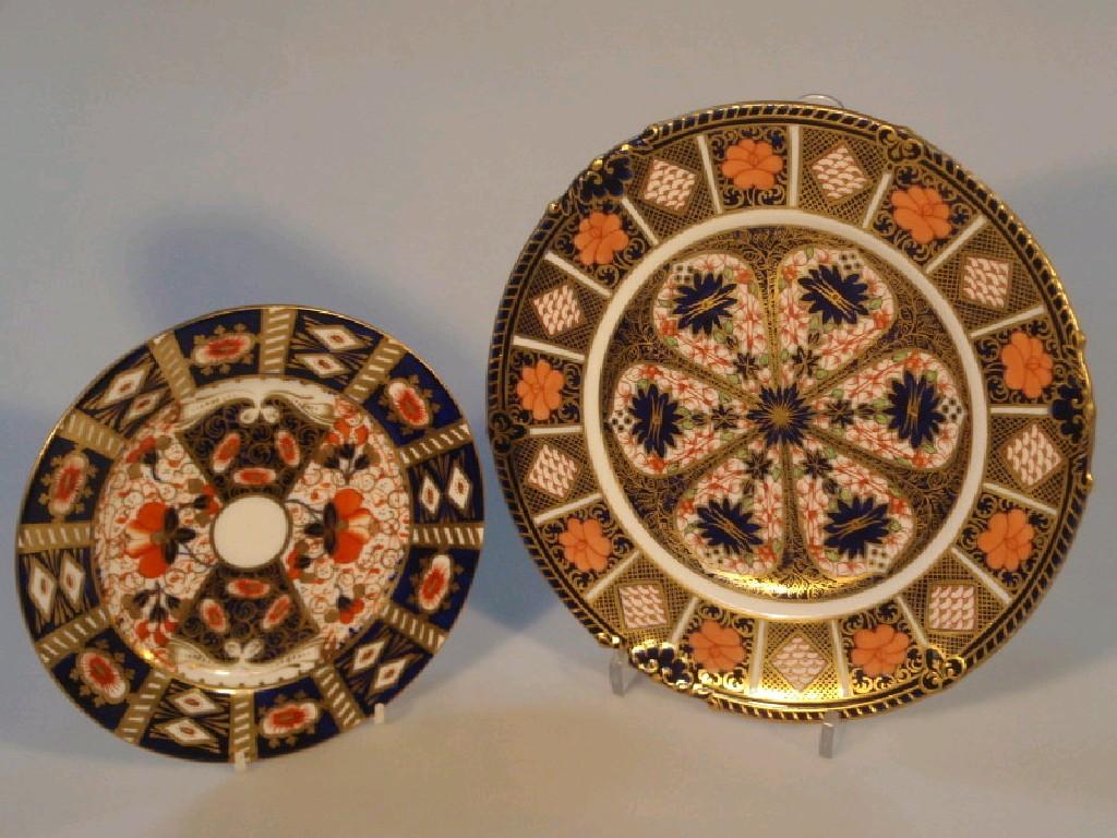 Appraisal: A Royal Crown Derby Old Imari plate with a moulded