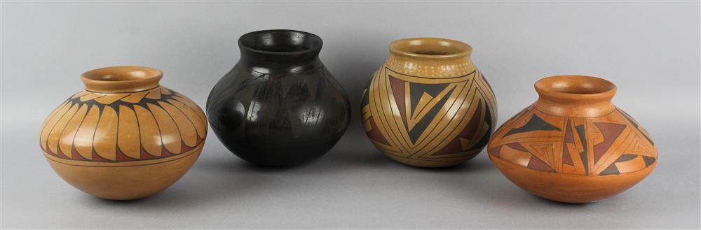 Appraisal: MATA ORTIZ POTTERY JARS MEXICO THREE SIGNED TOMASA YORA MITUEL