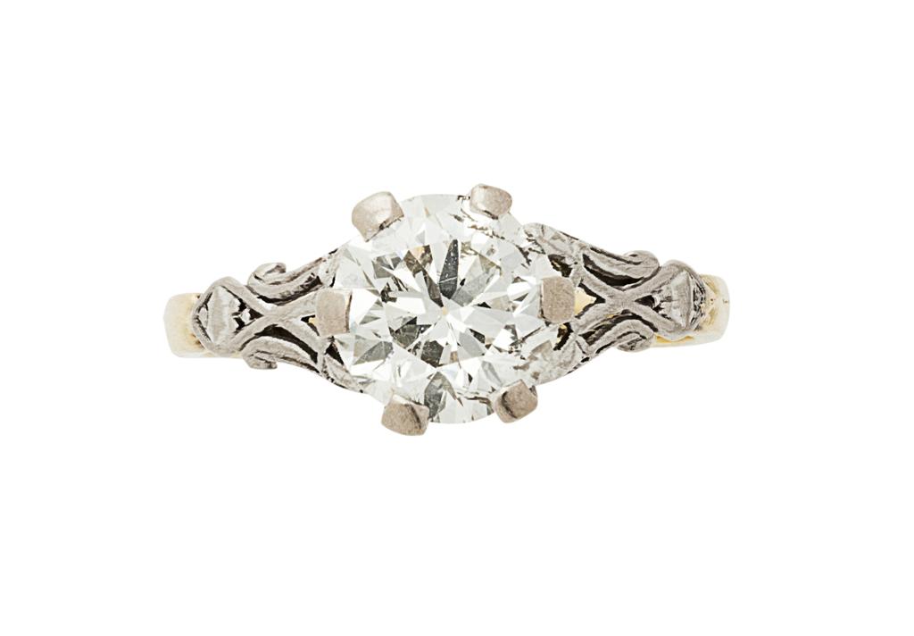 Appraisal: A single stone diamond ring claw set with a single