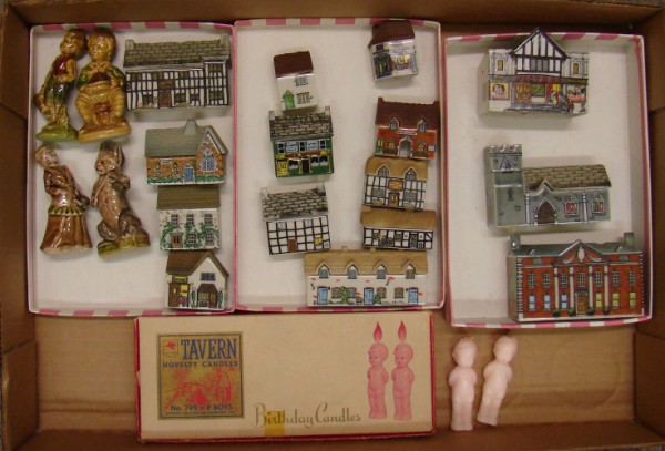 Appraisal: Lot of English Wade miniatures Buildings of diferent scales The