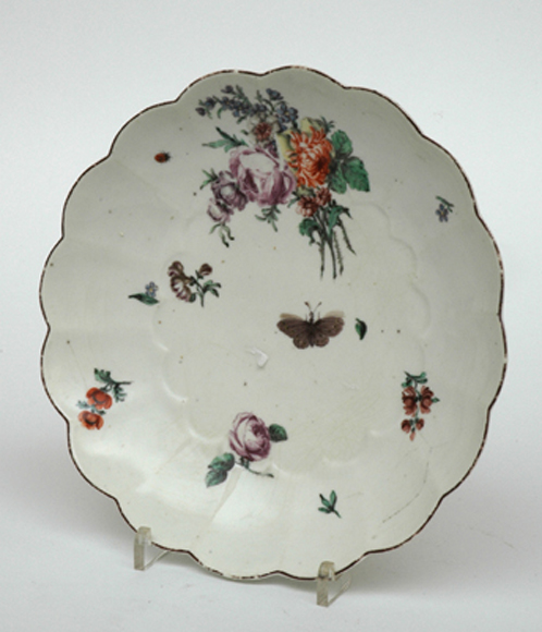 Appraisal: A CHELSEA PORCELAIN DISH Circa Of scalloped circular outline painted