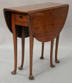 Appraisal: Queen Anne diminutive drop leaf walnut table having oval drop