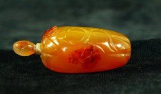 Appraisal: A th Century Chinese scent bottle modelled as a pumpkin