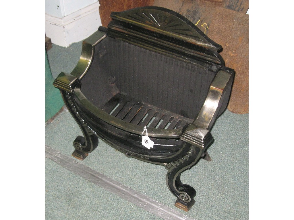 Appraisal: Cast iron fire grate