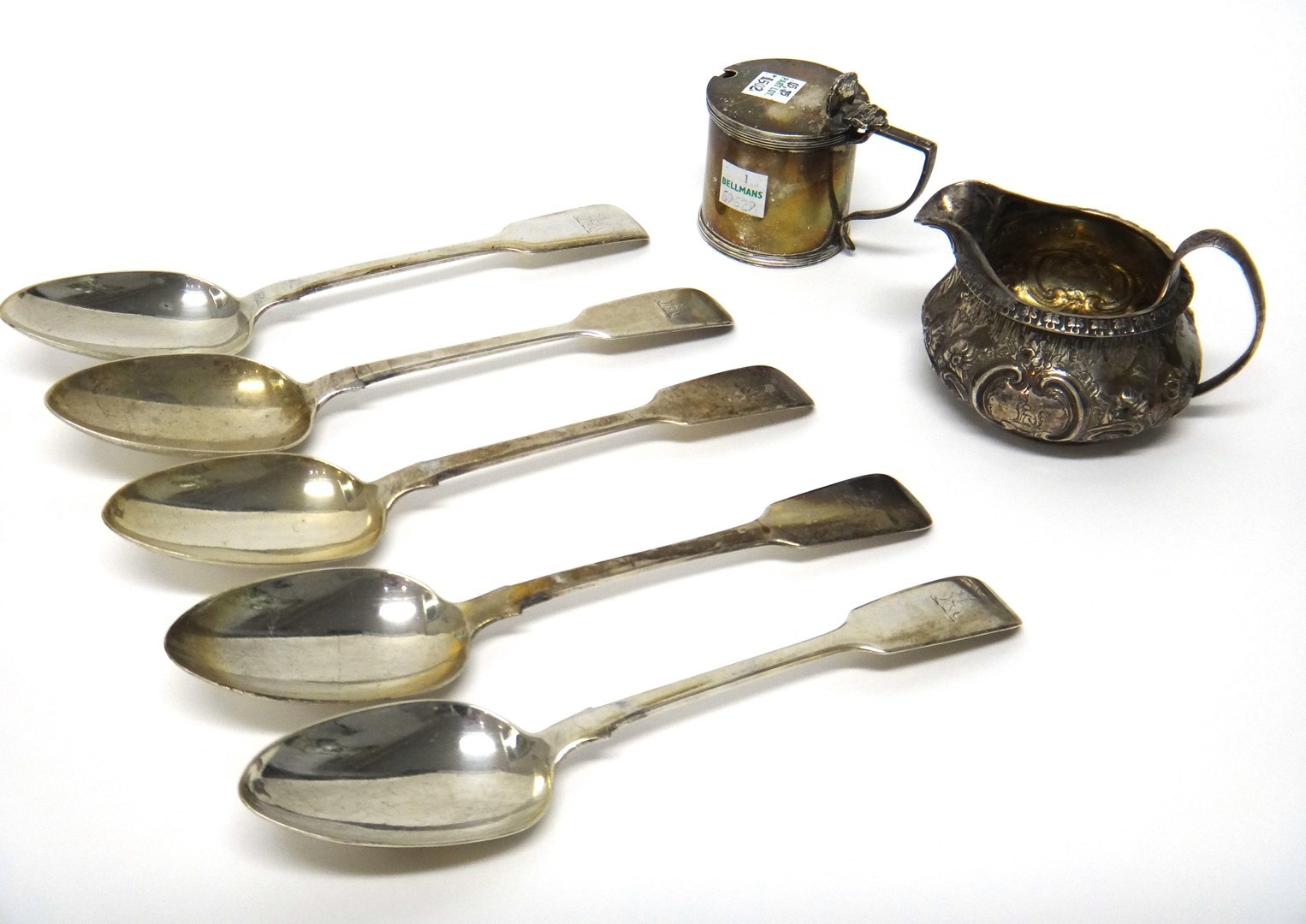 Appraisal: Silver comprising four fiddle pattern tablespoons London another fiddle pattern