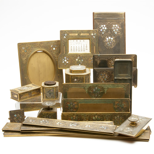 Appraisal: TIFFANY STUDIOS Sixteen-piece desk set in the Abalone pattern with