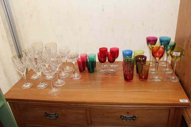 Appraisal: A LARGE QUANTITY OF MISCELLANEOUS GLASSWARE to include coloured wine