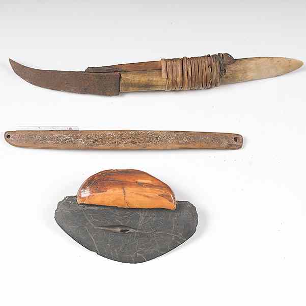 Appraisal: Eskimo Knives and Ulu lot of incudes two walrus ivory