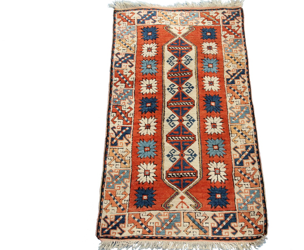 Appraisal: MAKRI RUG - ' x ' - Anatolia second quarter