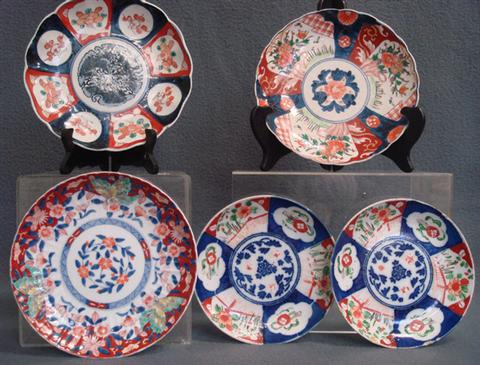 Appraisal: assorted Imari porcelain plates to d Estimate -