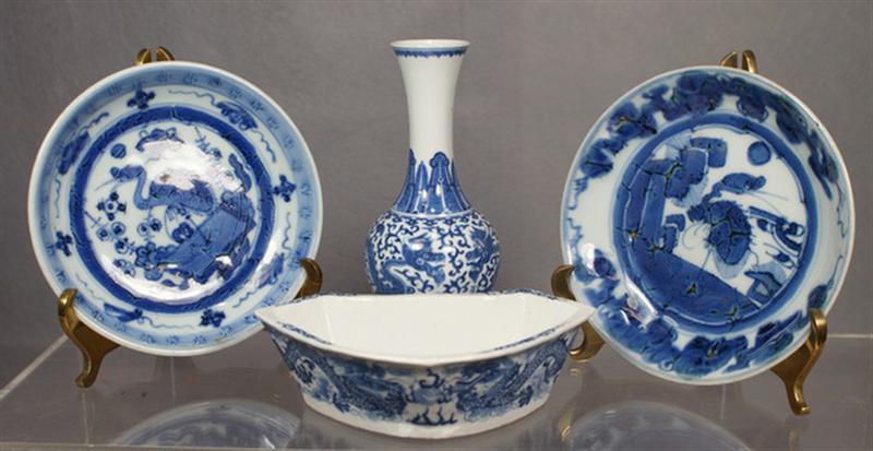 Appraisal: Lot of th th c Chinese porcelain including plates marked