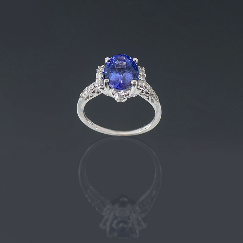 Appraisal: K TANZANITE DIAMOND RING K white gold ring contains one