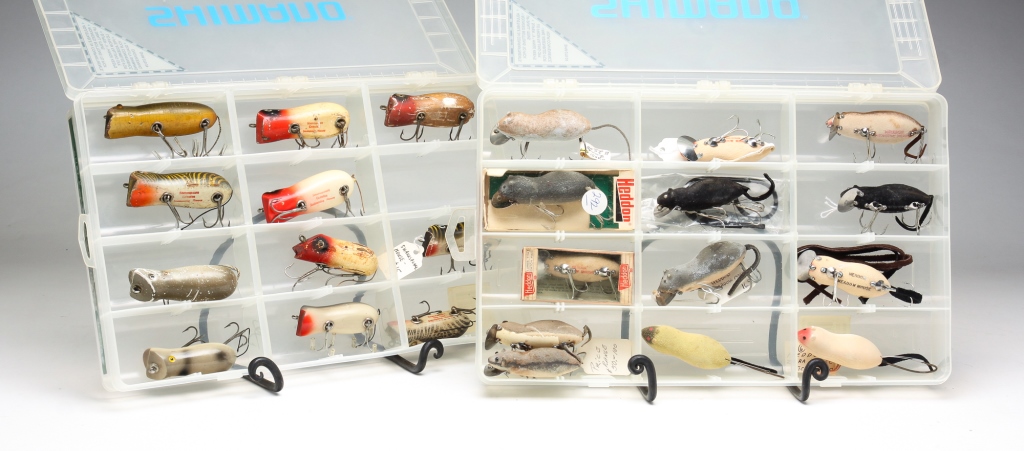 Appraisal: TWENTY-FOUR MOUSE FISHING LURES INCLUDING HEDDON American th century Featuing