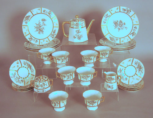 Appraisal: Limoges tea and luncheon service pcs