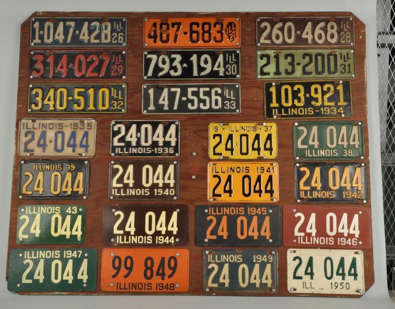 Appraisal: Display of Illinois License Plates From - These plates are