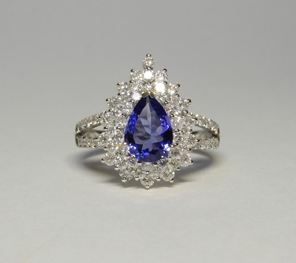 Appraisal: K WHITE GOLD TANZANITE DIAMOND COCKTAIL RING United States Contemporary