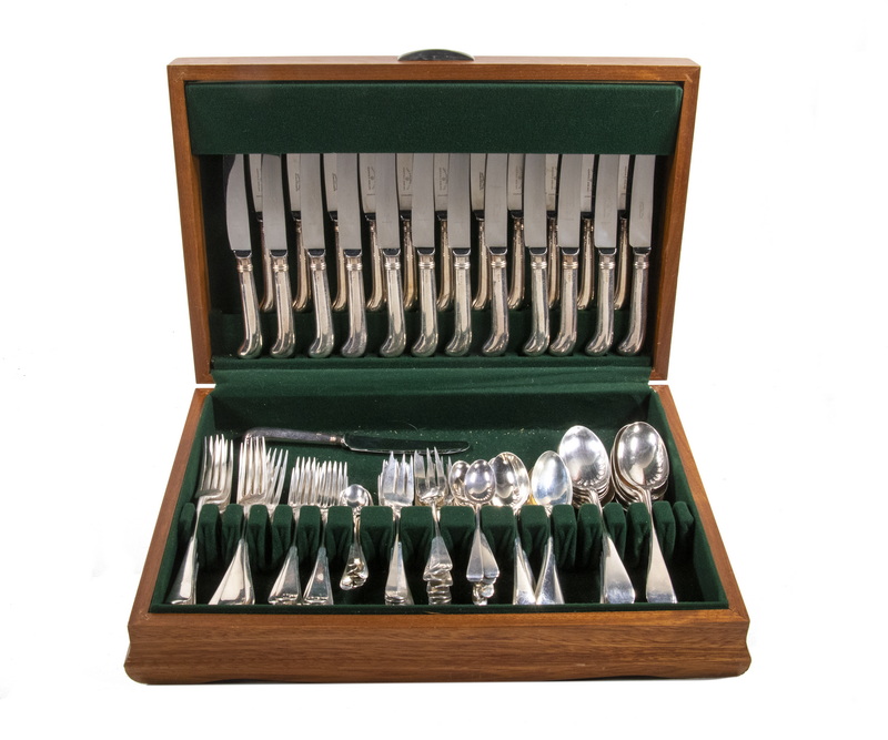 Appraisal: CASED PCS ENGLISH SILVER FLATWARE Circa Piece Set of Sterling