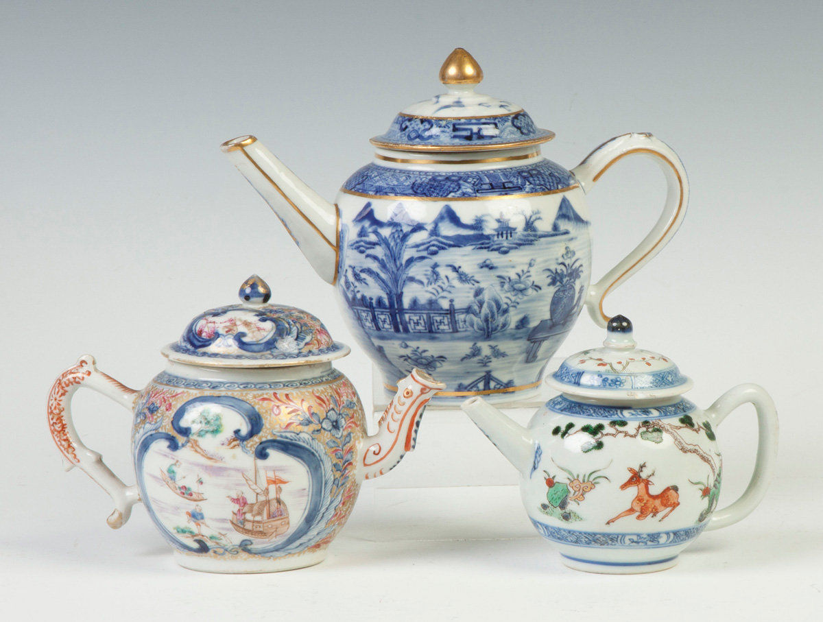 Appraisal: Chinese Export Nan King Teapot th cent