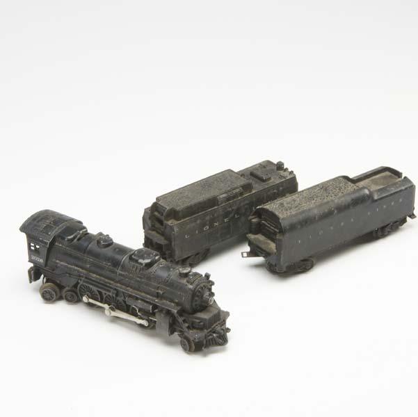 Appraisal: LIONEL LOCOMOTIVE Together with two coal cars