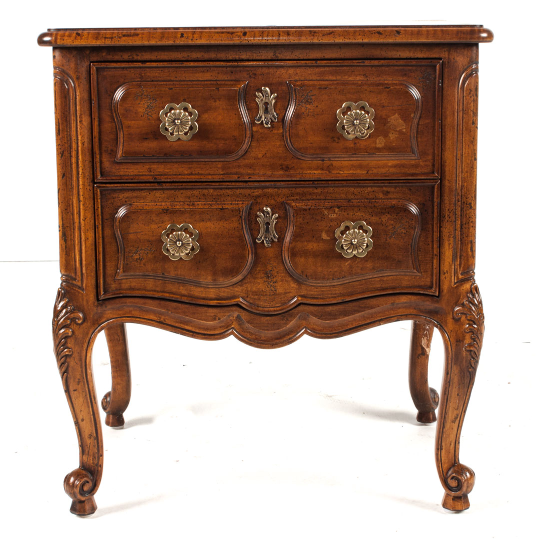 Appraisal: Henredon Louis XV style mahogany stand two-drawer bedside stand in