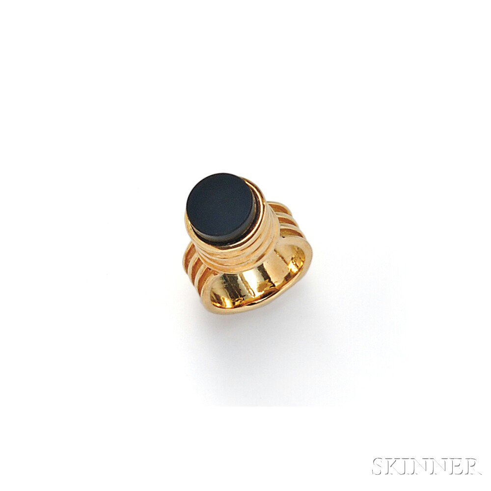 Appraisal: kt Gold and Onyx Ring Cartier set with an onyx