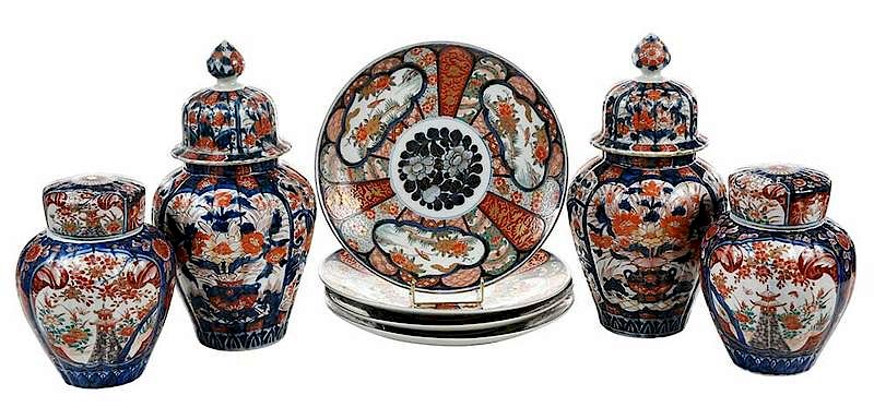 Appraisal: Eight Japanese Imari Porcelain Objects th th century comprising pair