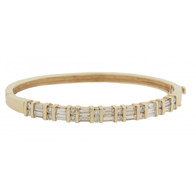 Appraisal: K Yellow Gold and Diamond Hinged Bangle Bracelet mounted with