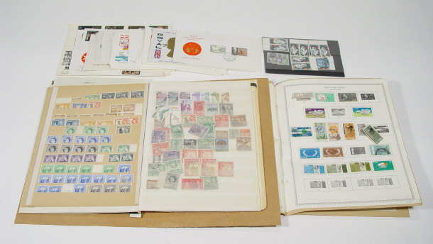 Appraisal: Selection of mixed stamps including Commonwealth countries Russia Ireland etc