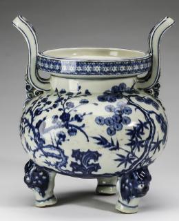 Appraisal: Chinese Ding form censer h Chinese blue and white Ding