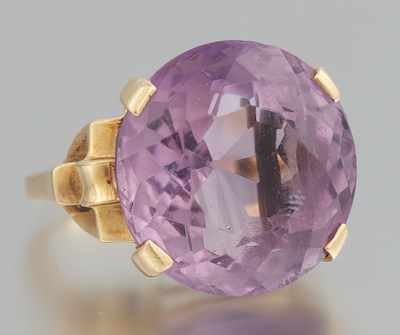 Appraisal: A Ladies' Retro Amethyst Ring k yellow gold Retro style