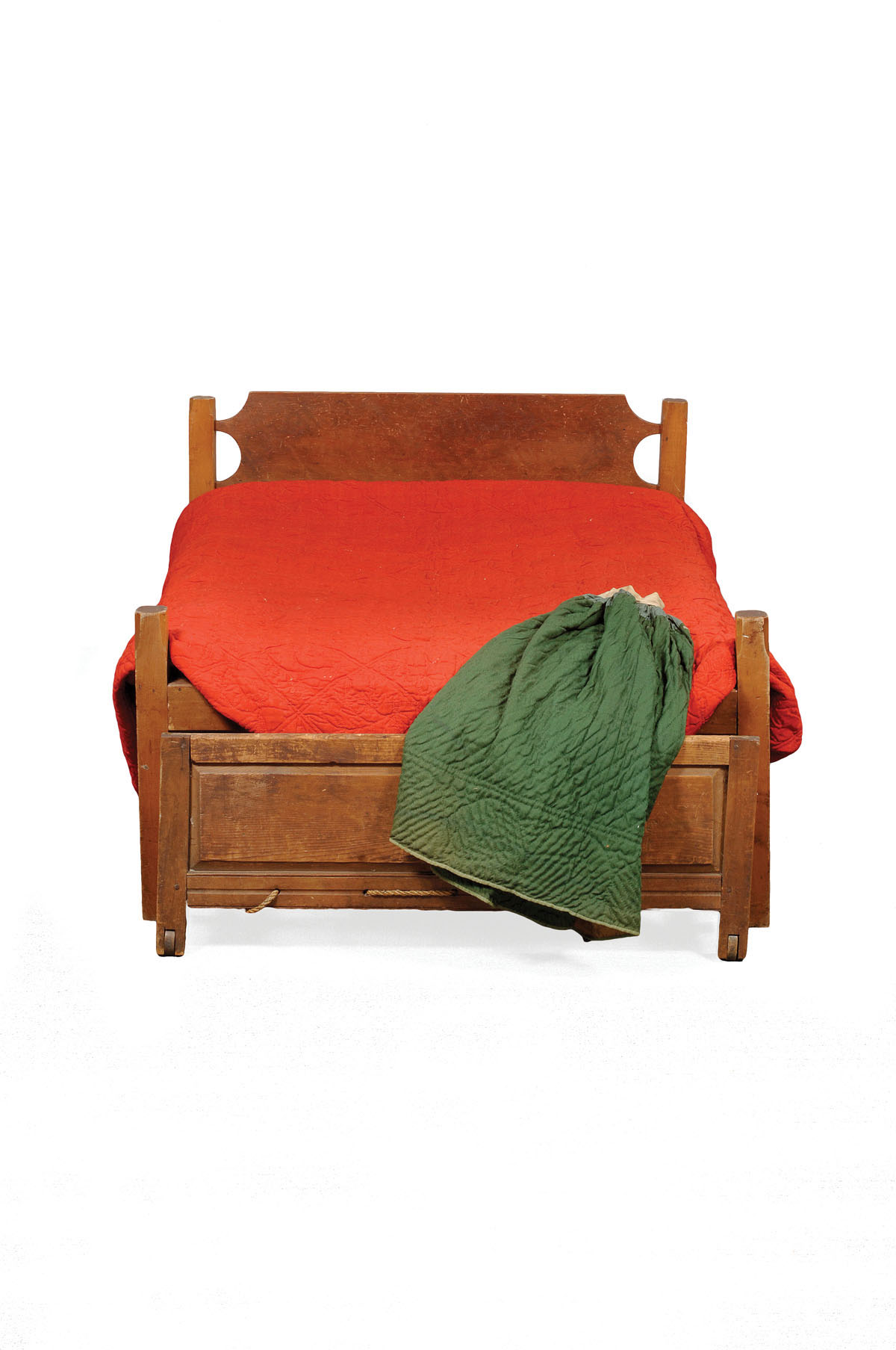 Appraisal: EARLY AMERICAN COUNTRY LOW POST BEDSTEAD WITH SHAPED HEADBOARD AND