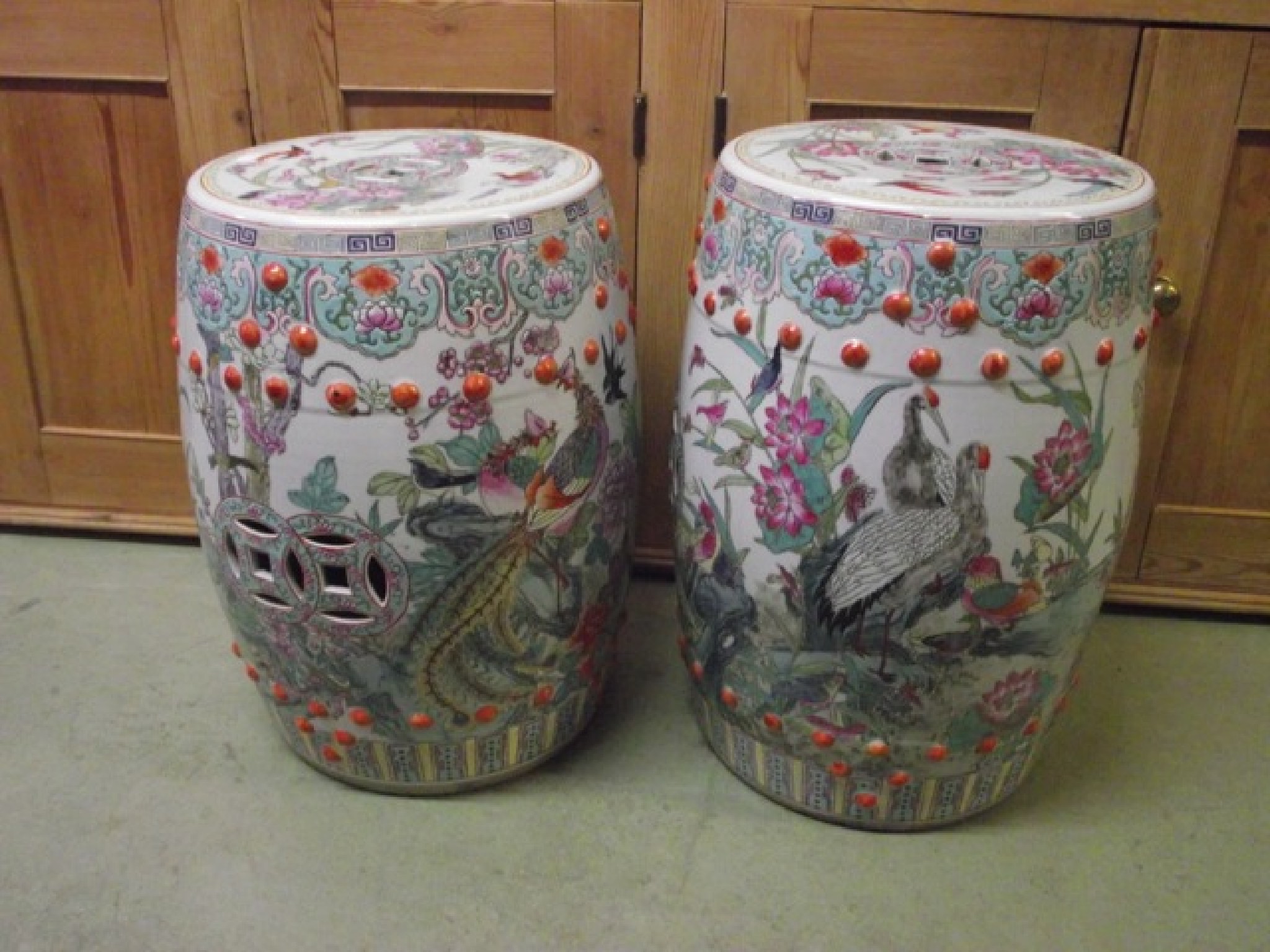 Appraisal: A pair of contemporary Chinese barrel shaped ceramic garden seats