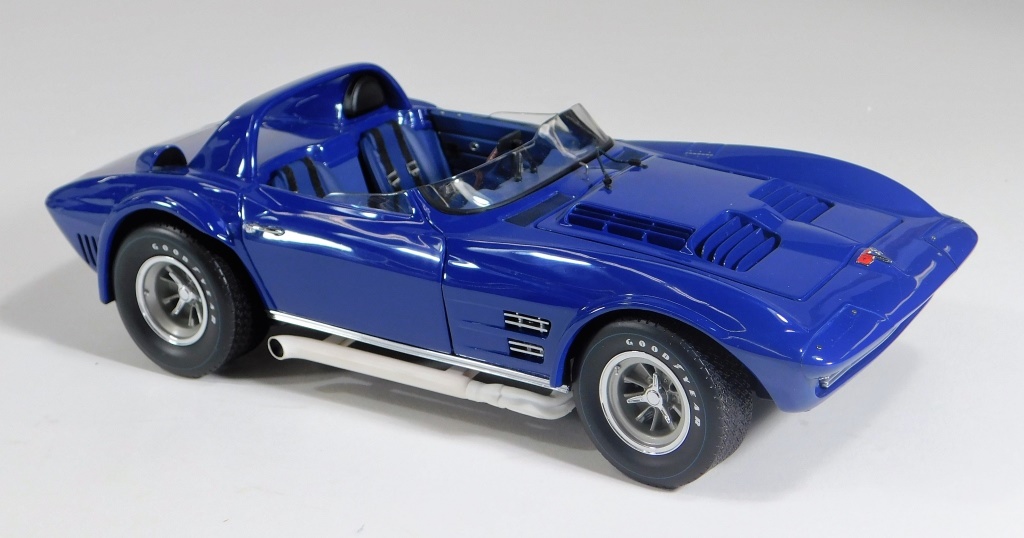 Appraisal: EXOTO CHEVROLET CORVETTE GRAND SPORT DIECAST CAR United States Contemporary