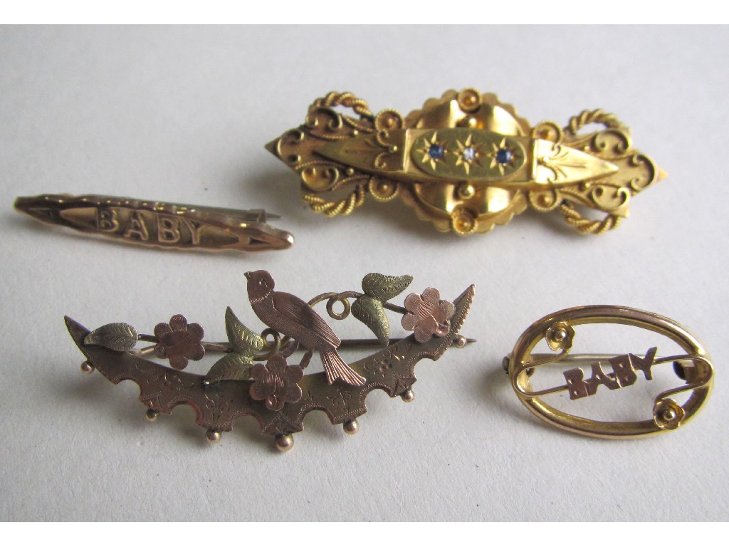 Appraisal: Four Victorian ct gold brooches