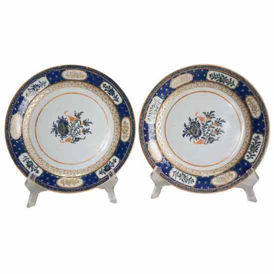 Appraisal: A Pair of Chinese Export Porcelain Plates early th century