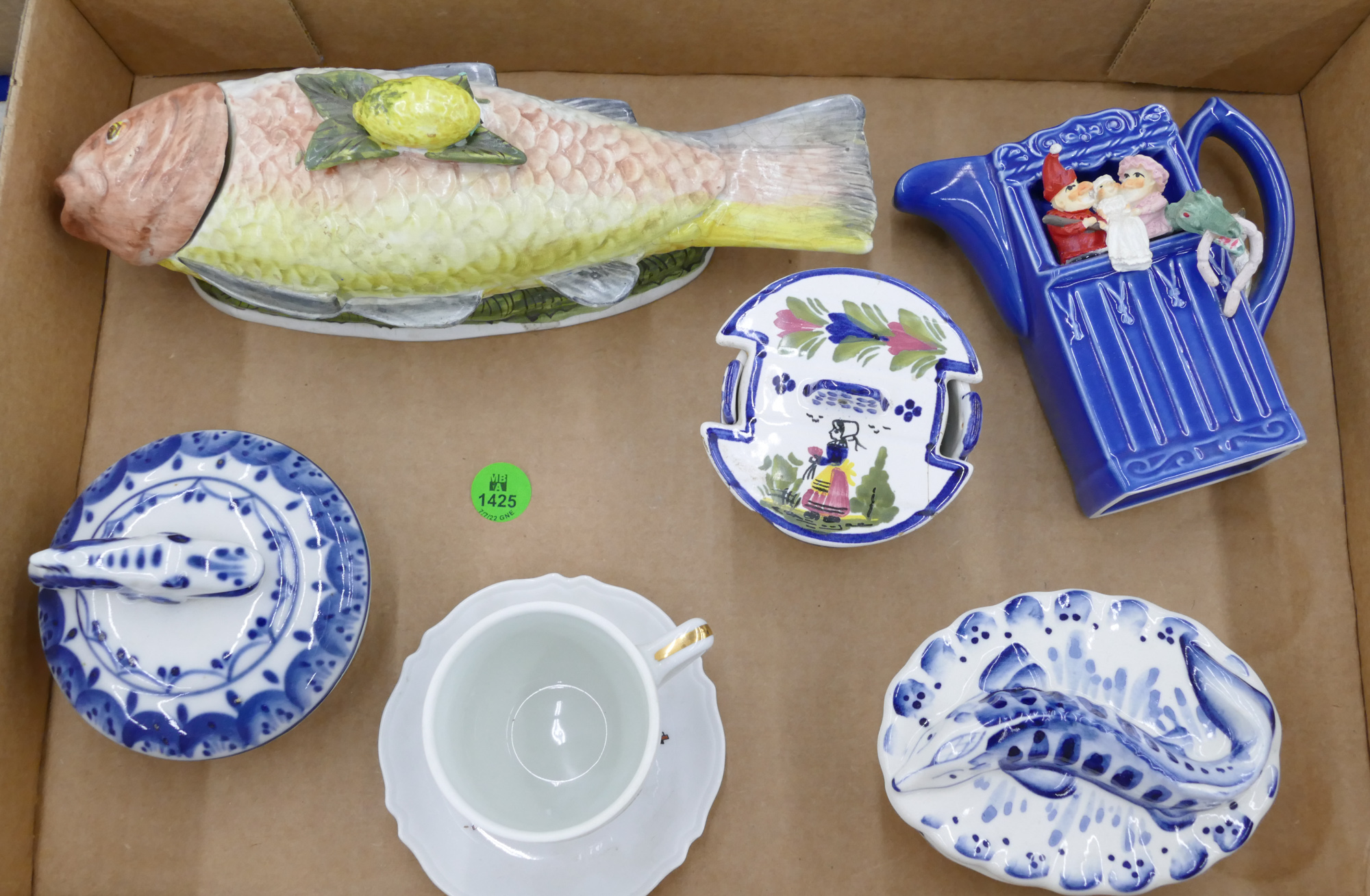 Appraisal: Box European Faience Small Servers