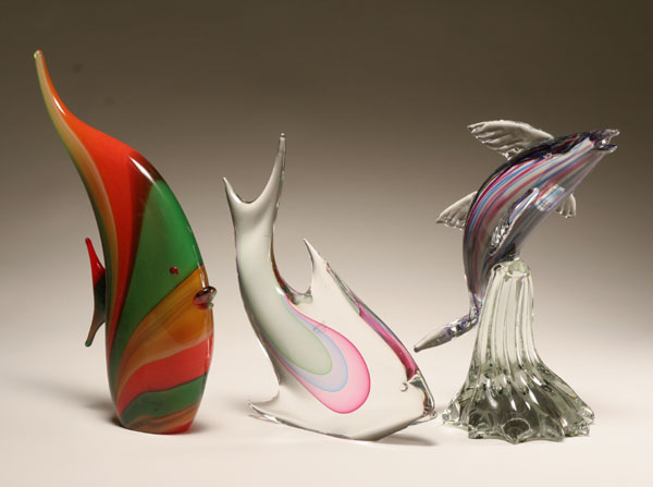 Appraisal: Three Murano and Pilgrim art glass fish sculptures Various manufacturers