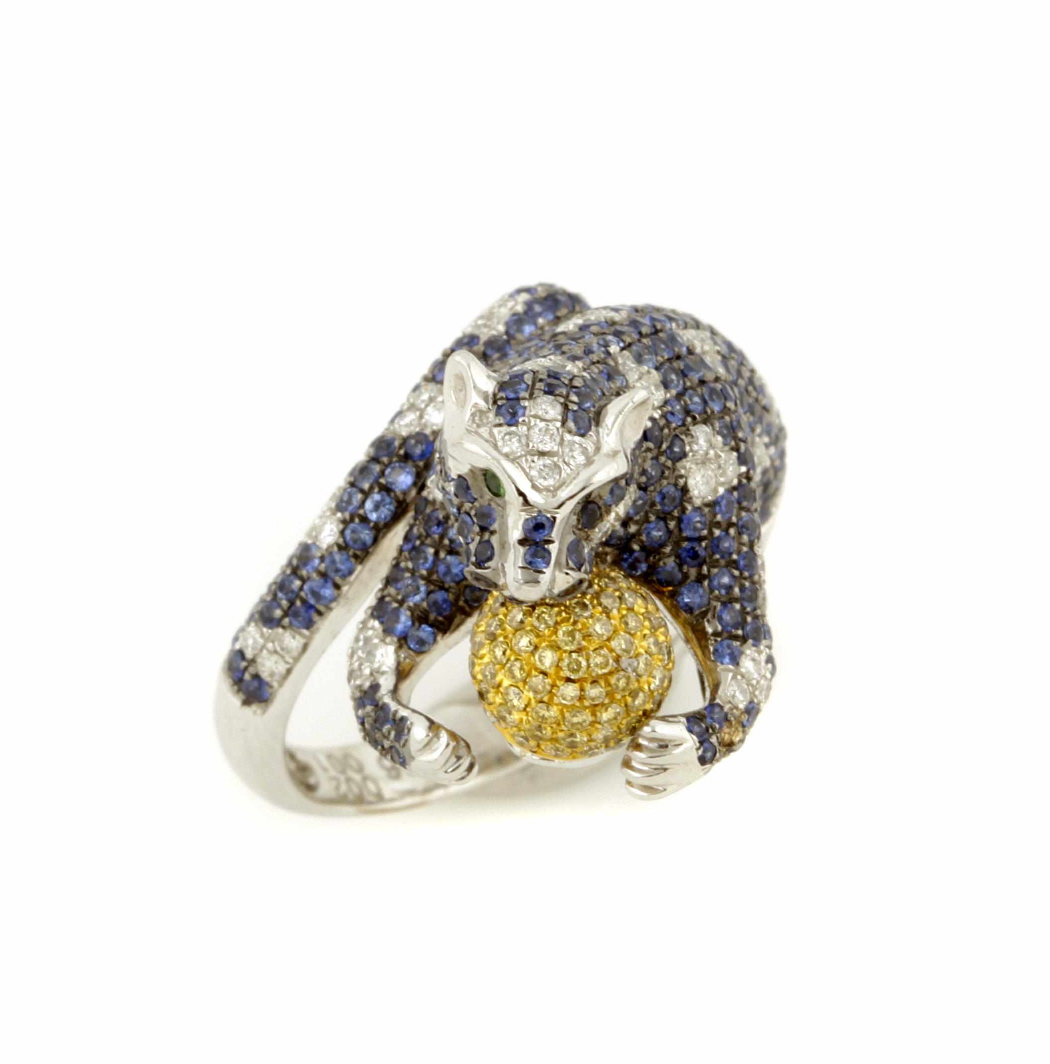 Appraisal: A diamond gem-set and k white gold leopard motif ring