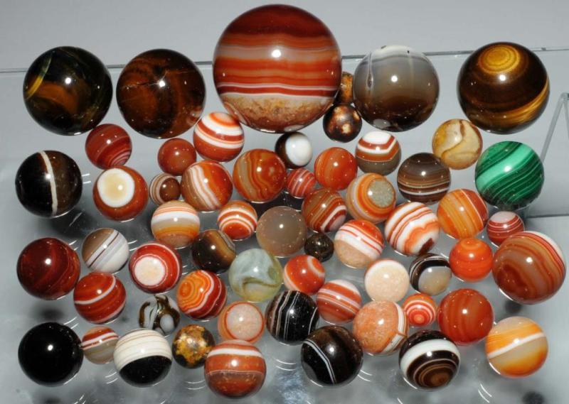 Appraisal: Lot of Assorted Marbles Description Includes mostly bullseye Agates some