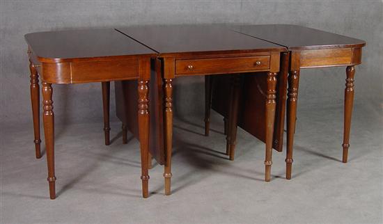 Appraisal: Mahogany Banquet Table Circa Eight-leg gate leg drop leaf center