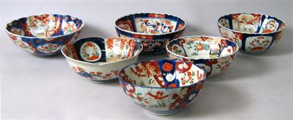 Appraisal: Eight Imari bowls Some with scalloped-edges all painted with floral